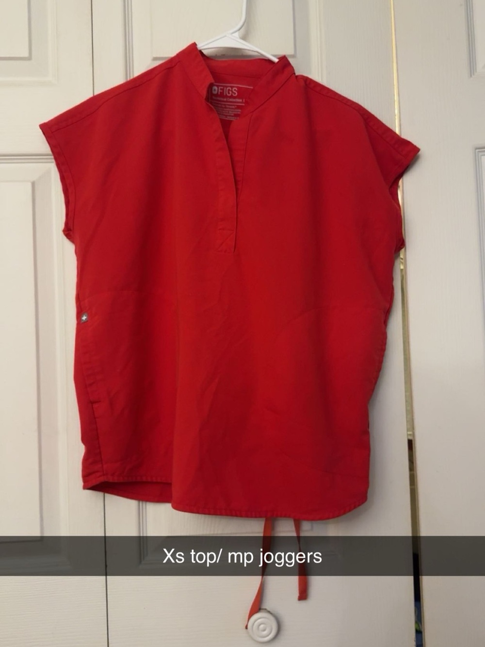 Figs Women’s Red Scrub Set